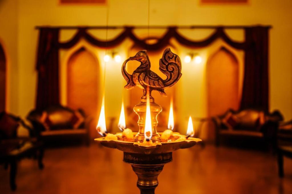 ホテル A Mansion Kashipur エクステリア 写真